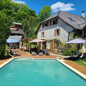 studio-4-personnes-piscine-proche-annecy-geneve.hotels-rhonealpes.com/