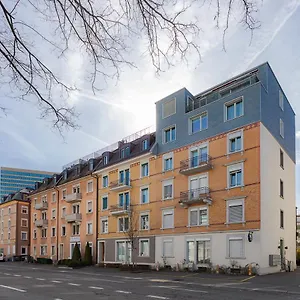 Swiss Star Oerlikon - Self Check-in Zurique