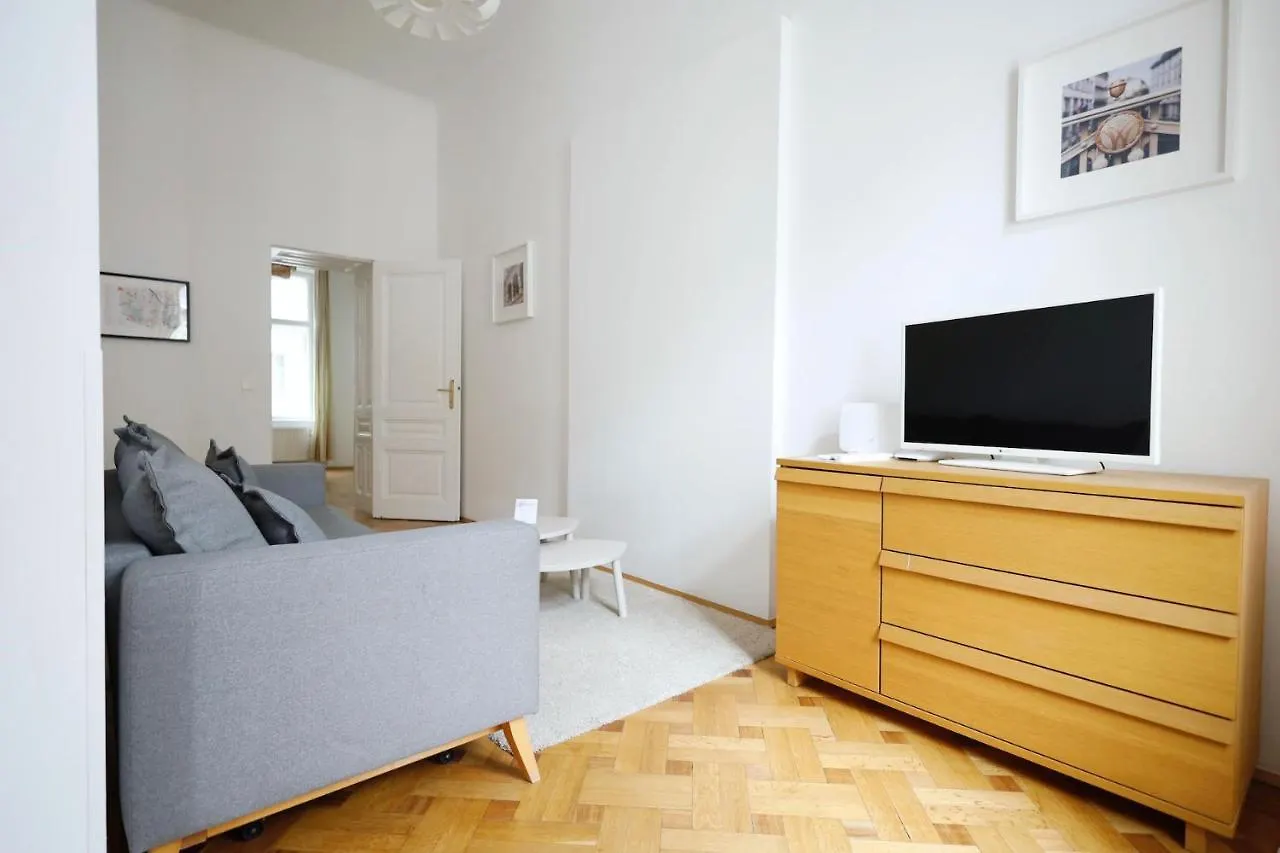Heymi Apartments In City Center Viena