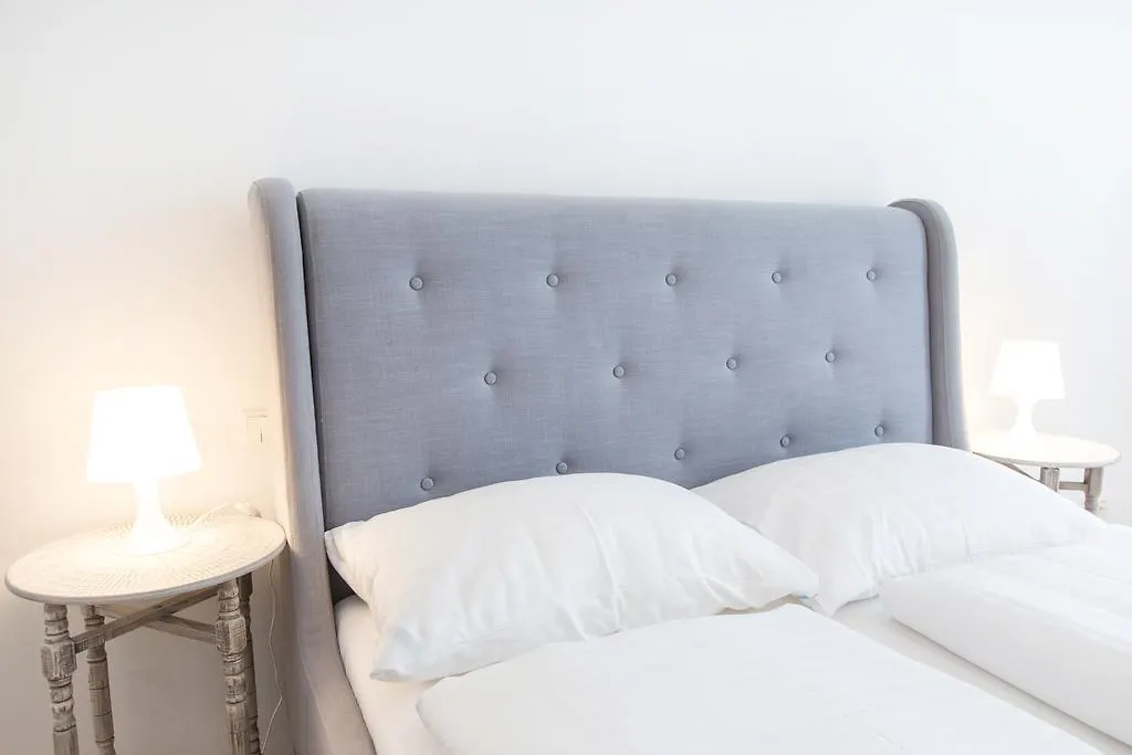 Heymi Apartments In City Center Viena Austria