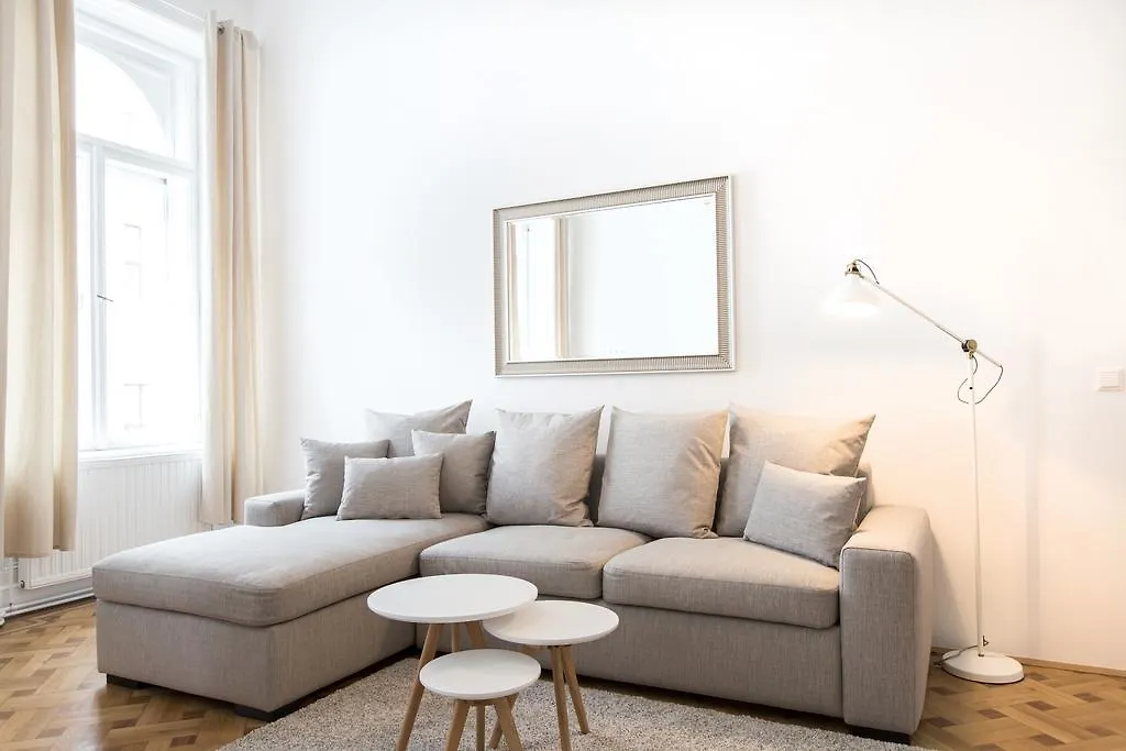 Heymi Apartments In City Center Viena