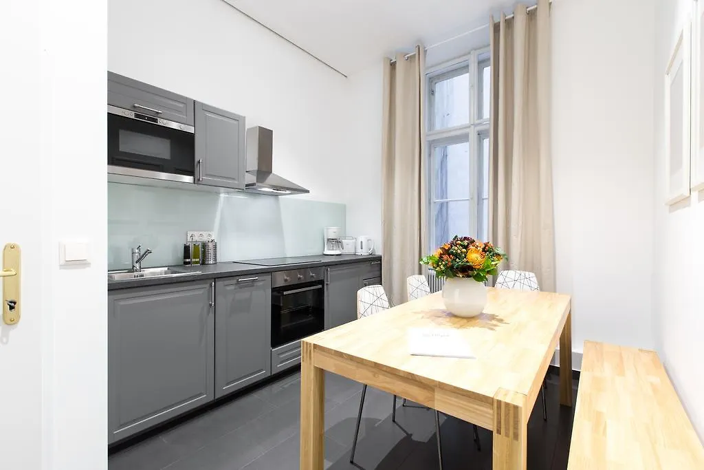Heymi Apartments In City Center Viena