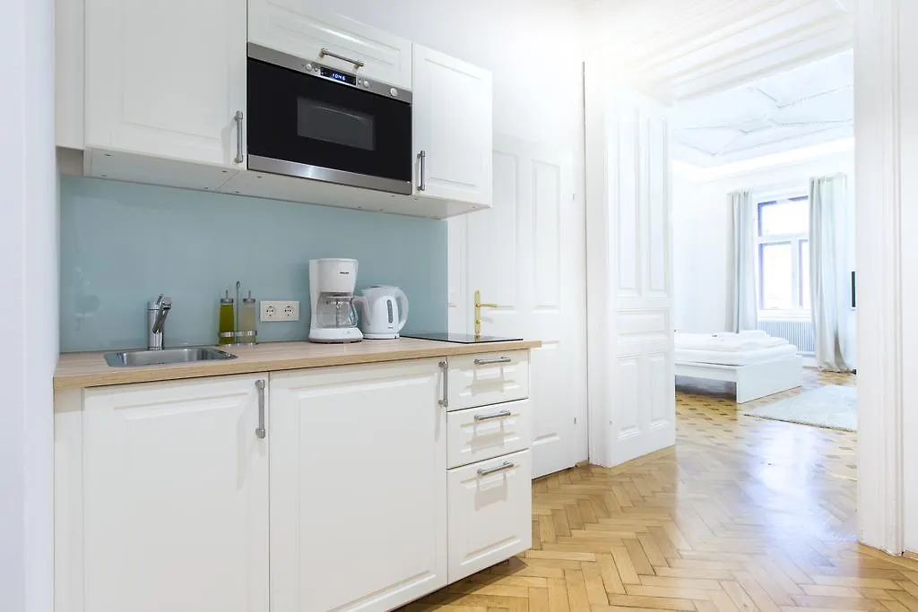 Heymi Apartments In City Center Viena