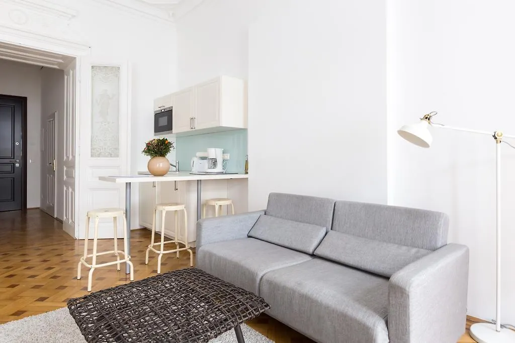 Heymi Apartments In City Center Viena