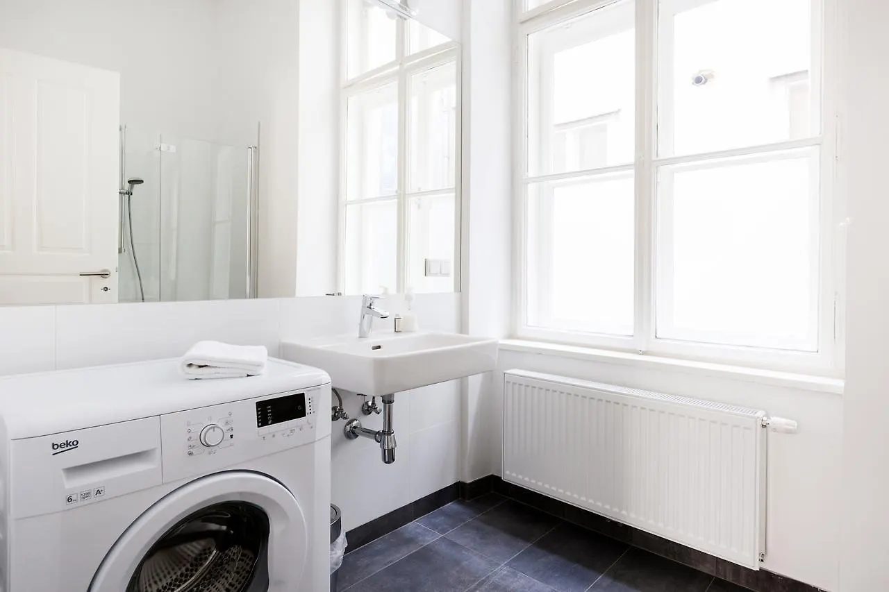 Heymi Apartments In City Center Viena Austria