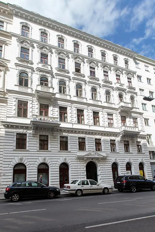 Heymi Apartments In City Center Wenen
